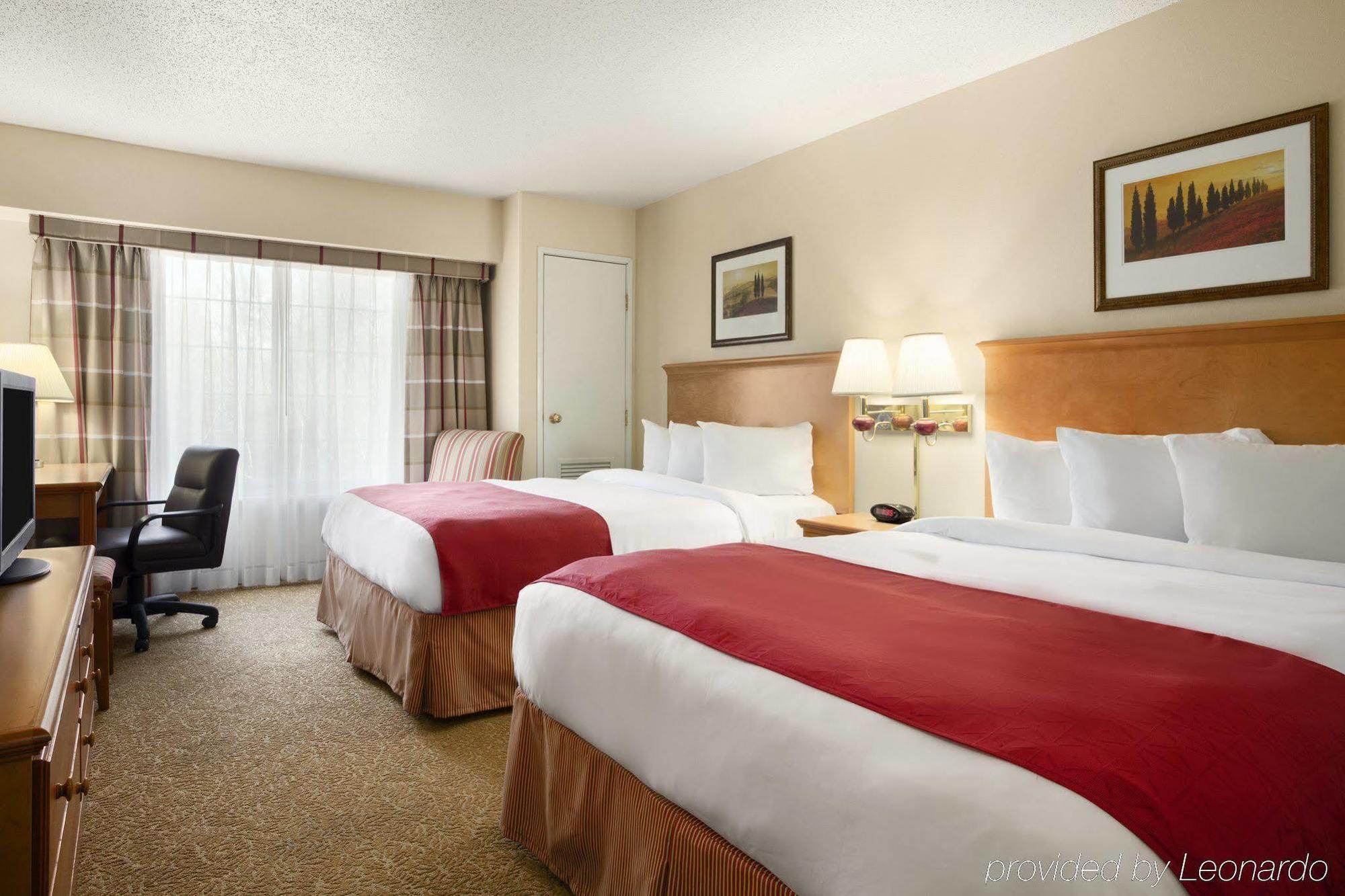 Hotel Country & By Radisson, Airport, Oh 3*