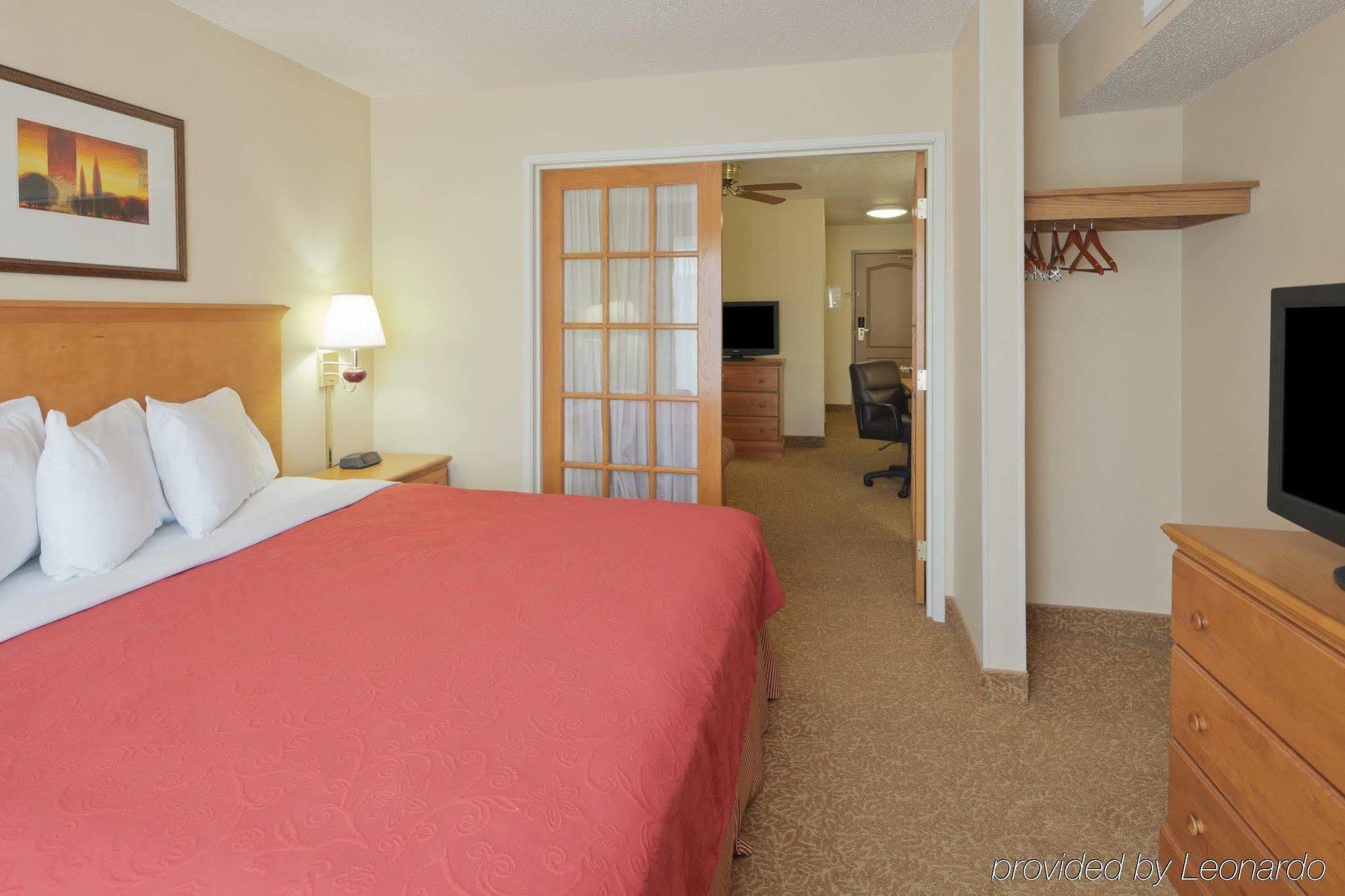 Country & By Radisson, Airport, Oh Columbus