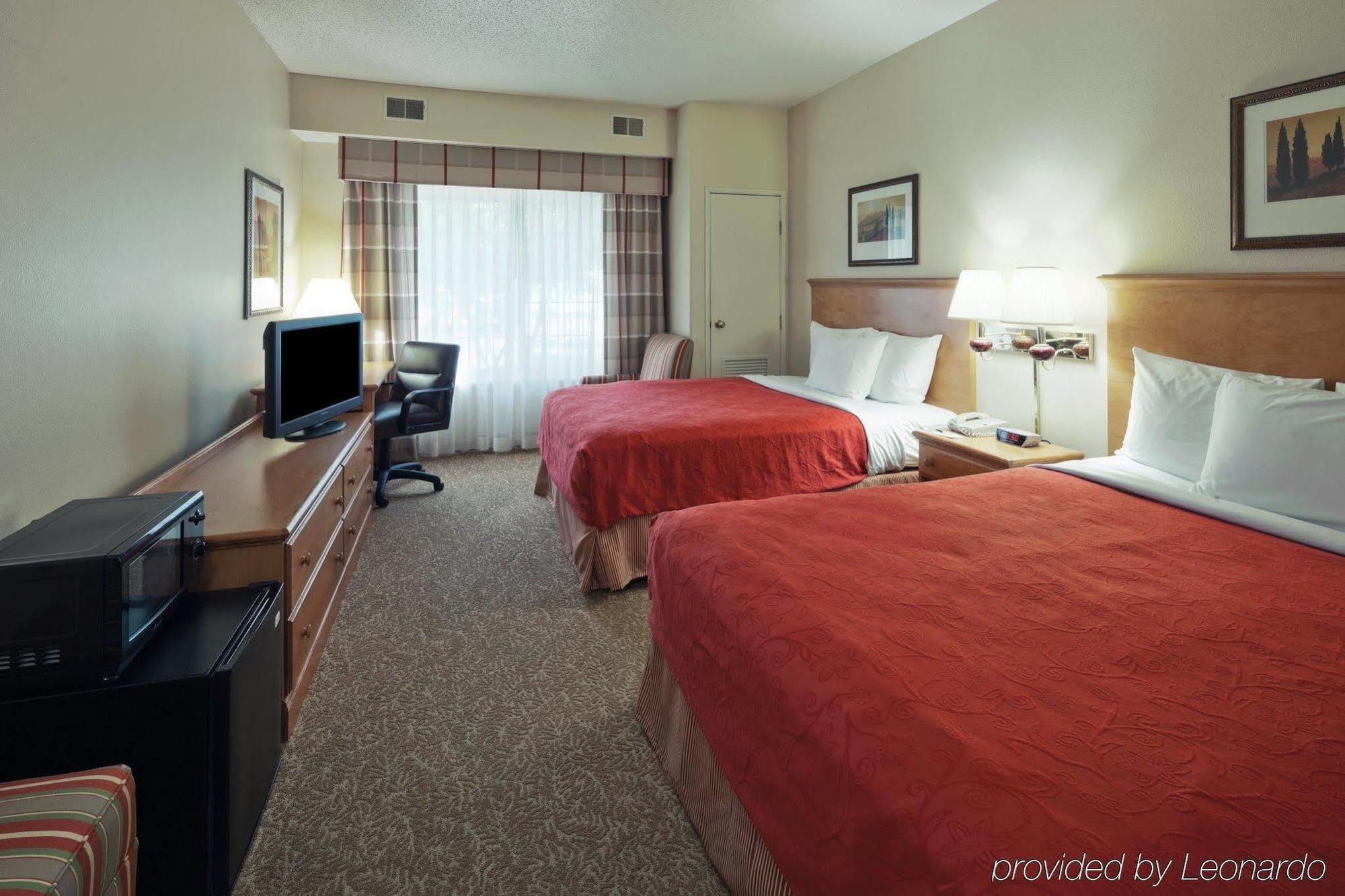 Country & By Radisson, Airport, Oh 3*
